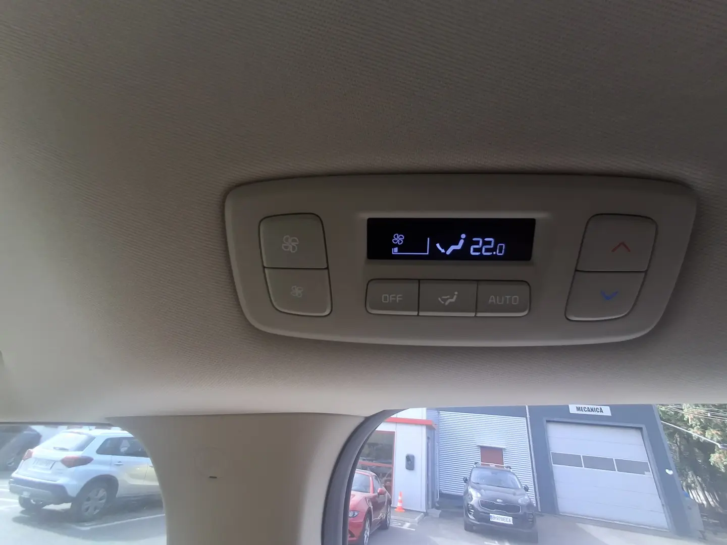 KIA CARNIVAL NOBLESS