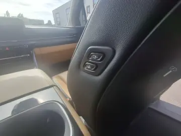 KIA CARNIVAL NOBLESS