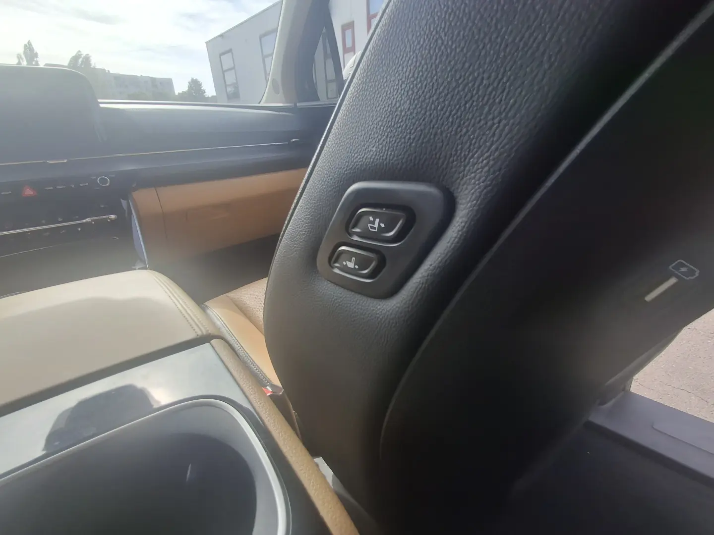 KIA CARNIVAL NOBLESS