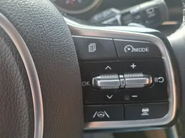 KIA CARNIVAL NOBLESS