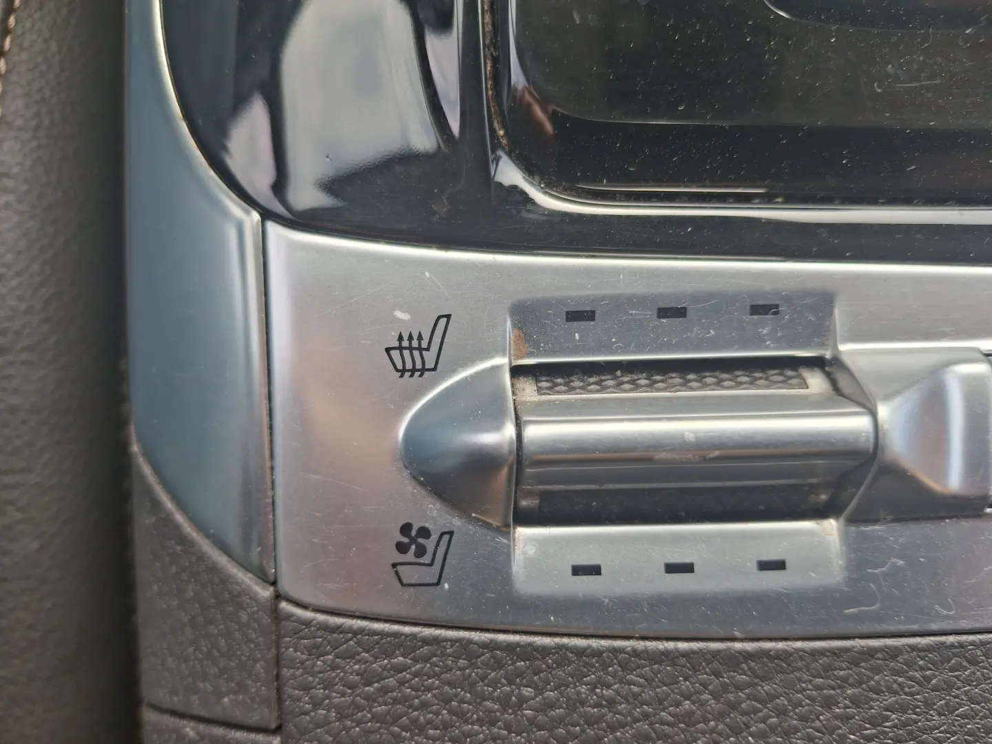 KIA CARNIVAL NOBLESS