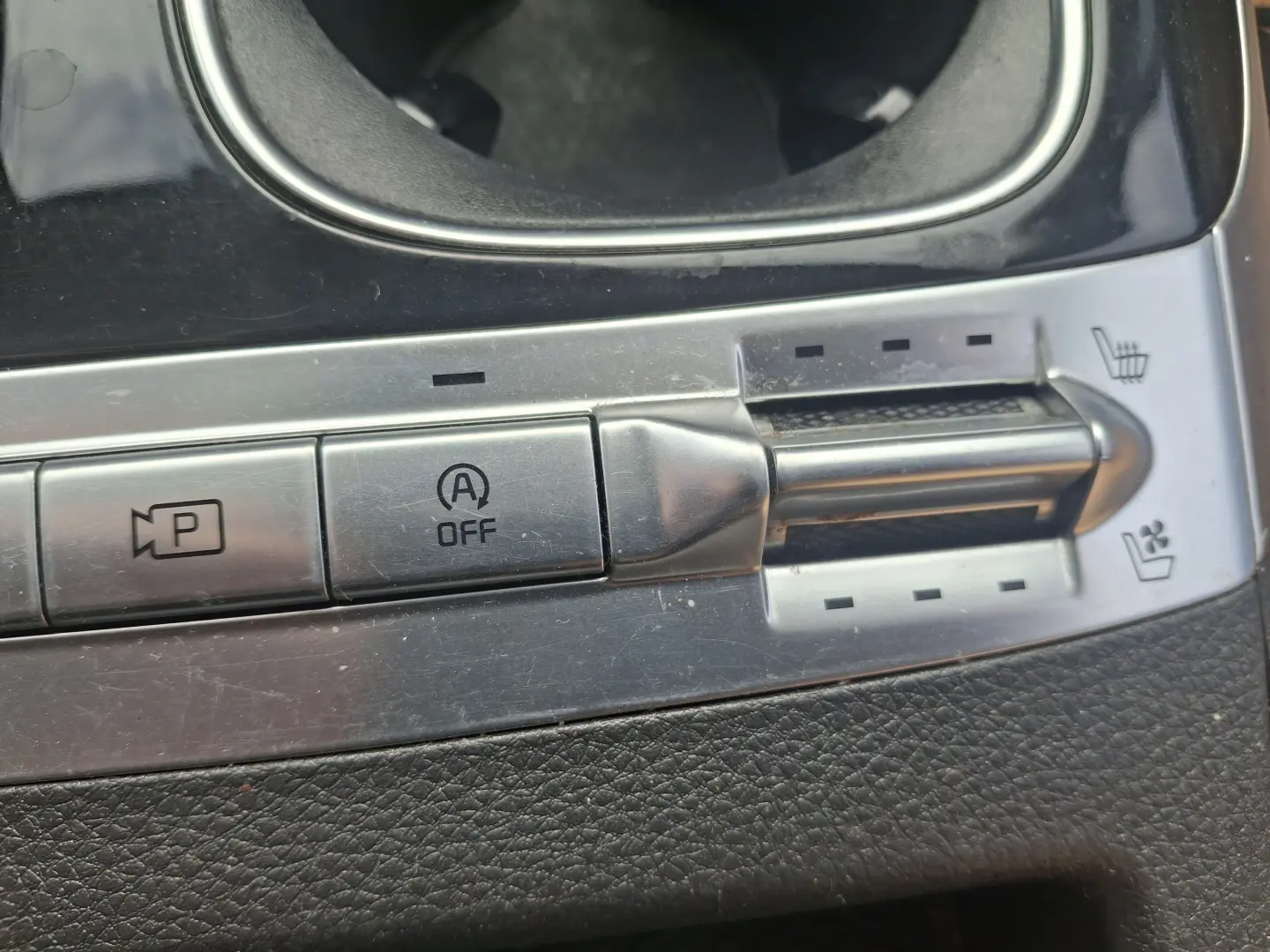 KIA CARNIVAL NOBLESS