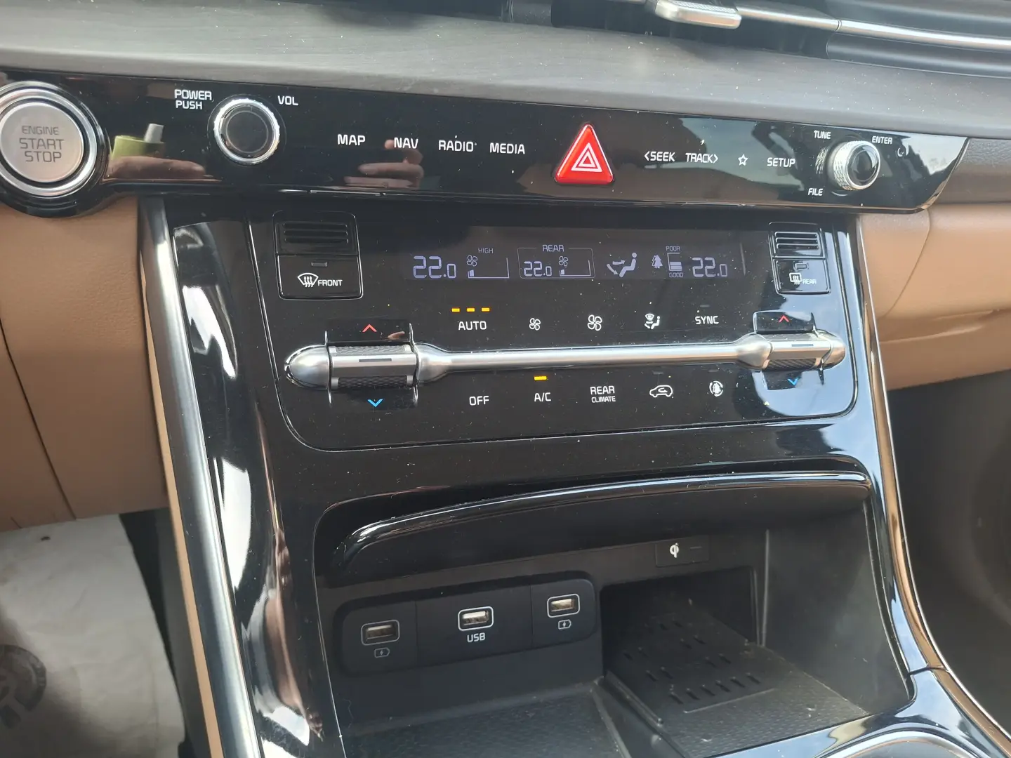 KIA CARNIVAL NOBLESS