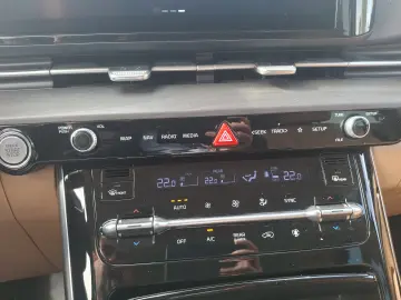 KIA CARNIVAL NOBLESS