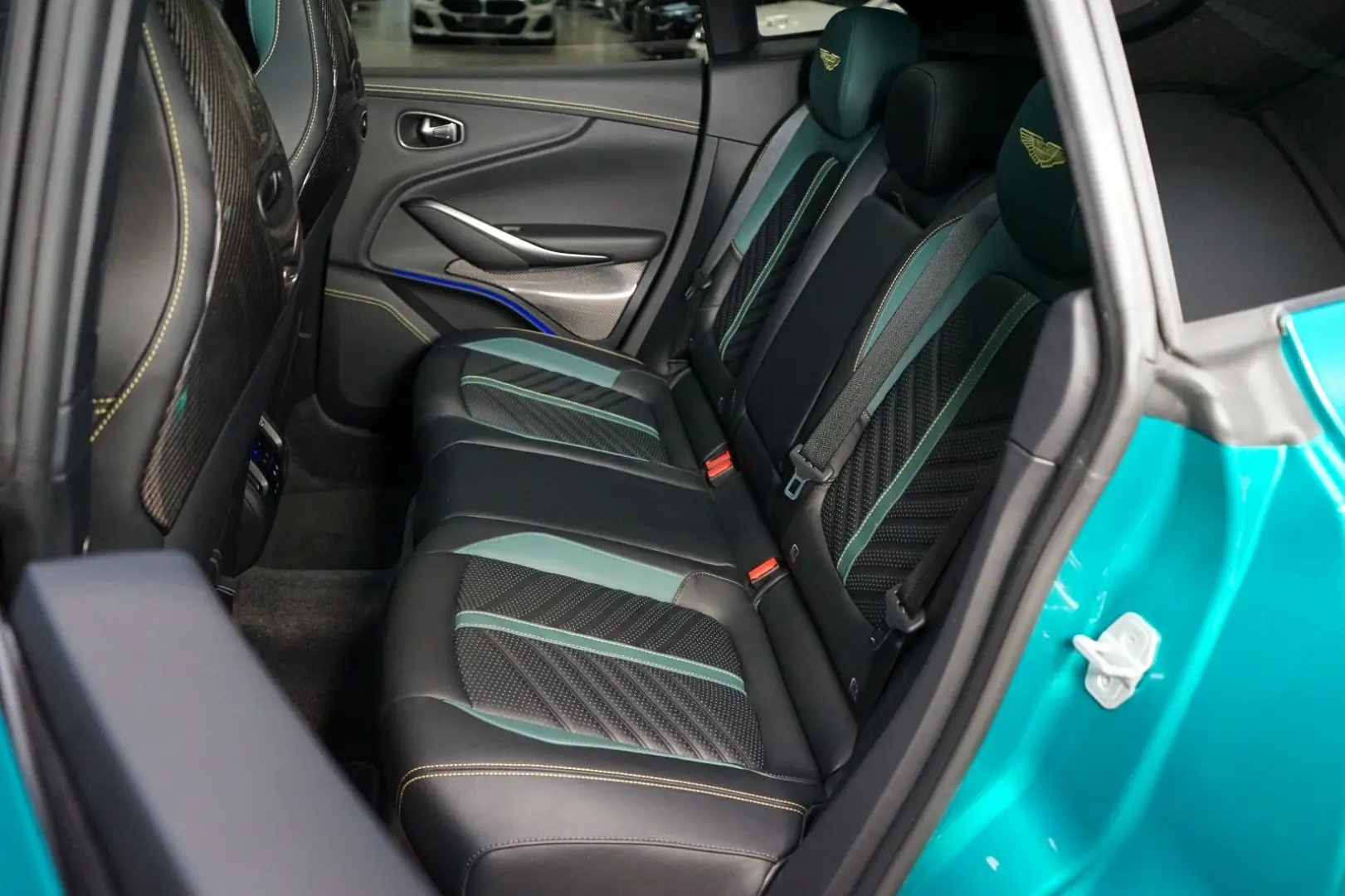 DBX707 AMR23 PACK AUX.HEAT CARBON