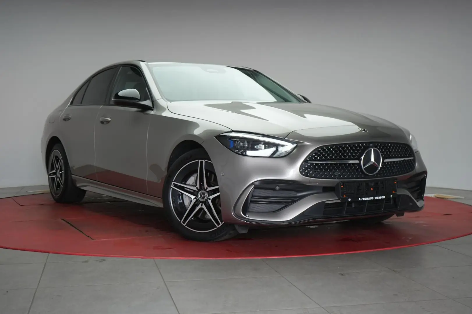 Mercedes Benz - C 300e AMG