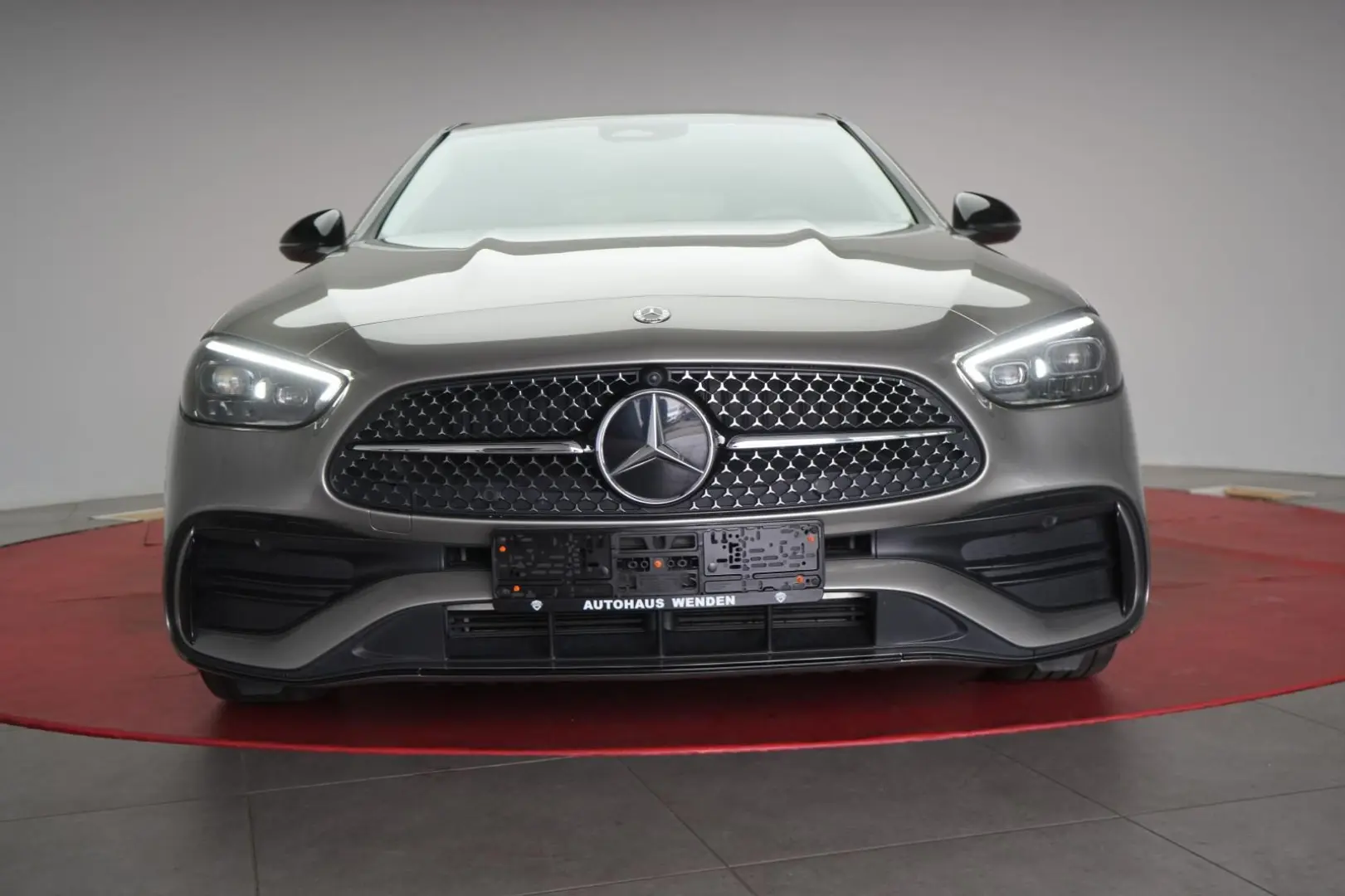 Mercedes Benz - C 300e AMG