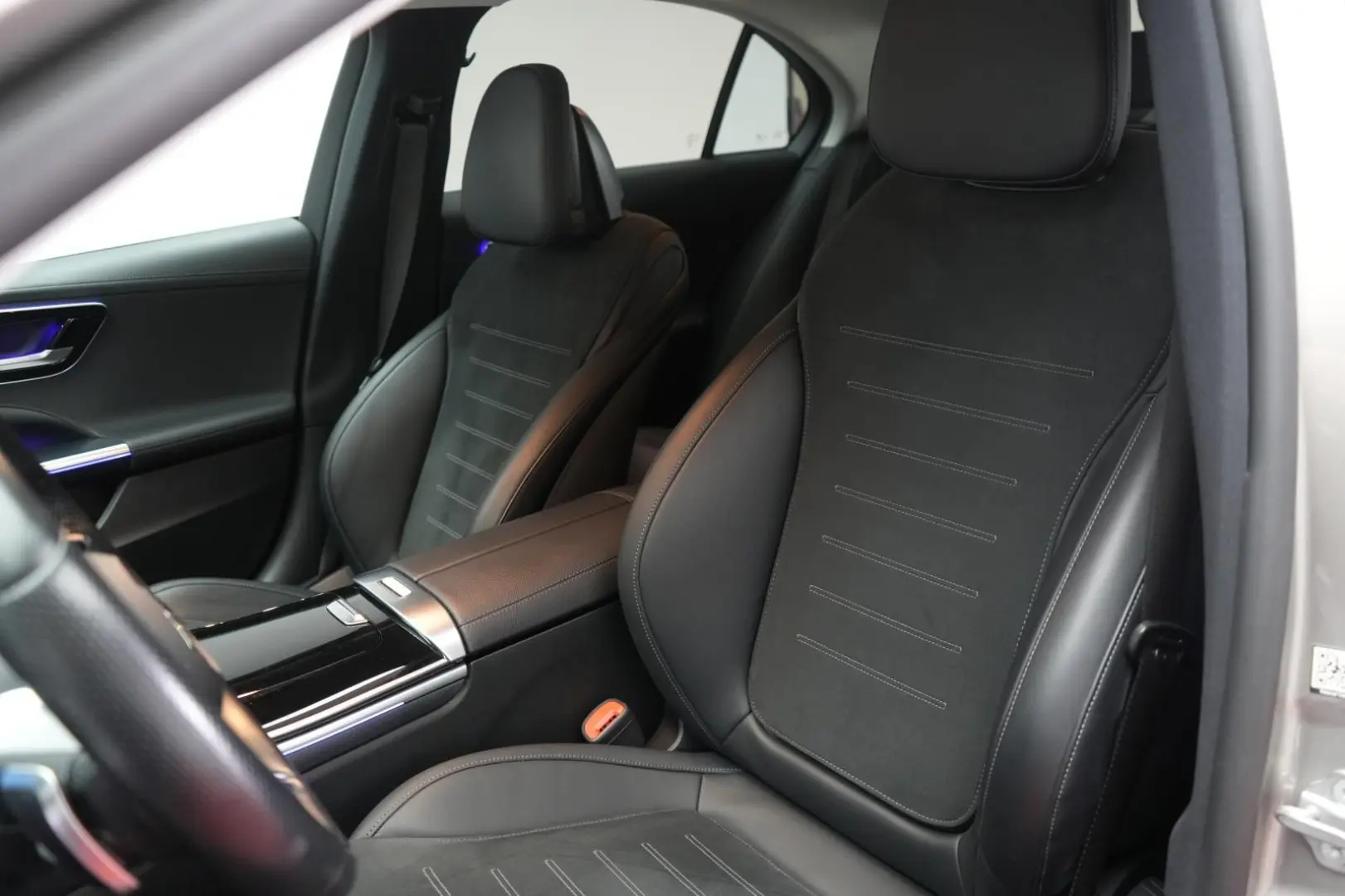 Mercedes Benz - C 300e AMG