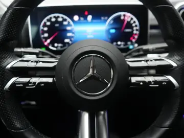 Mercedes Benz - C 300e AMG