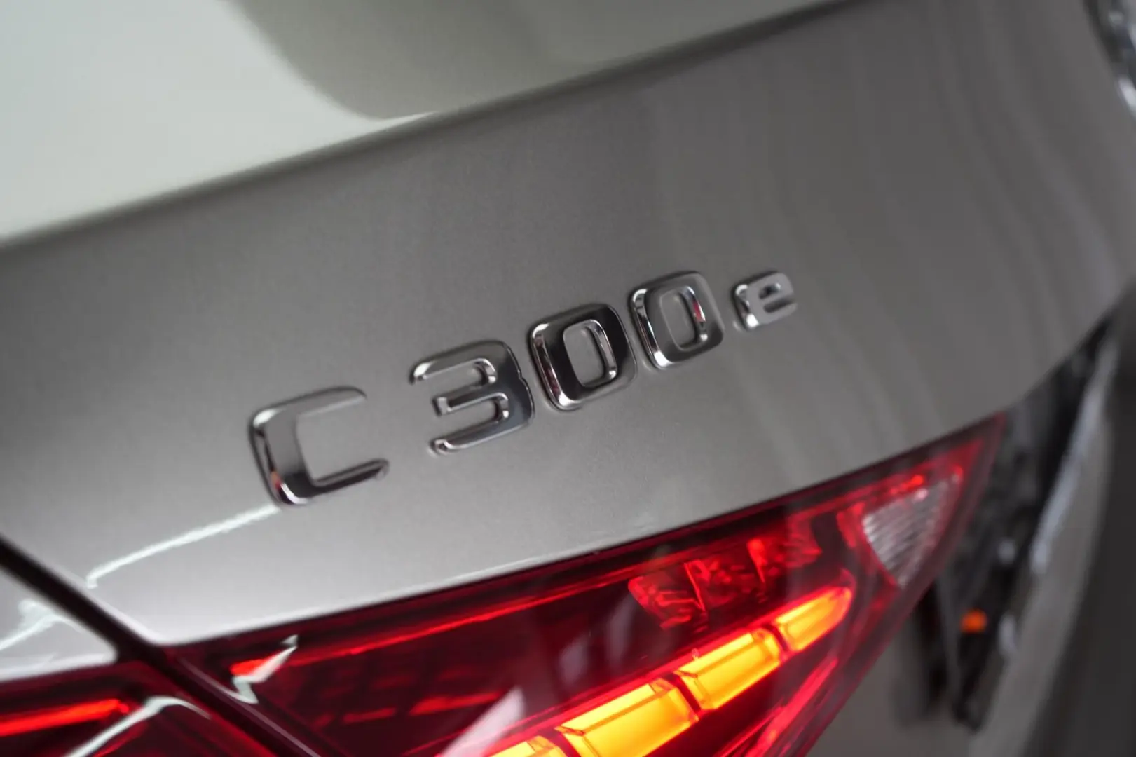 Mercedes Benz - C 300e AMG