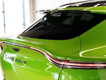 DBX 4.0 V8 DBX707  Carbon PPF