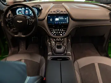 DBX 4.0 V8 DBX707  Carbon PPF