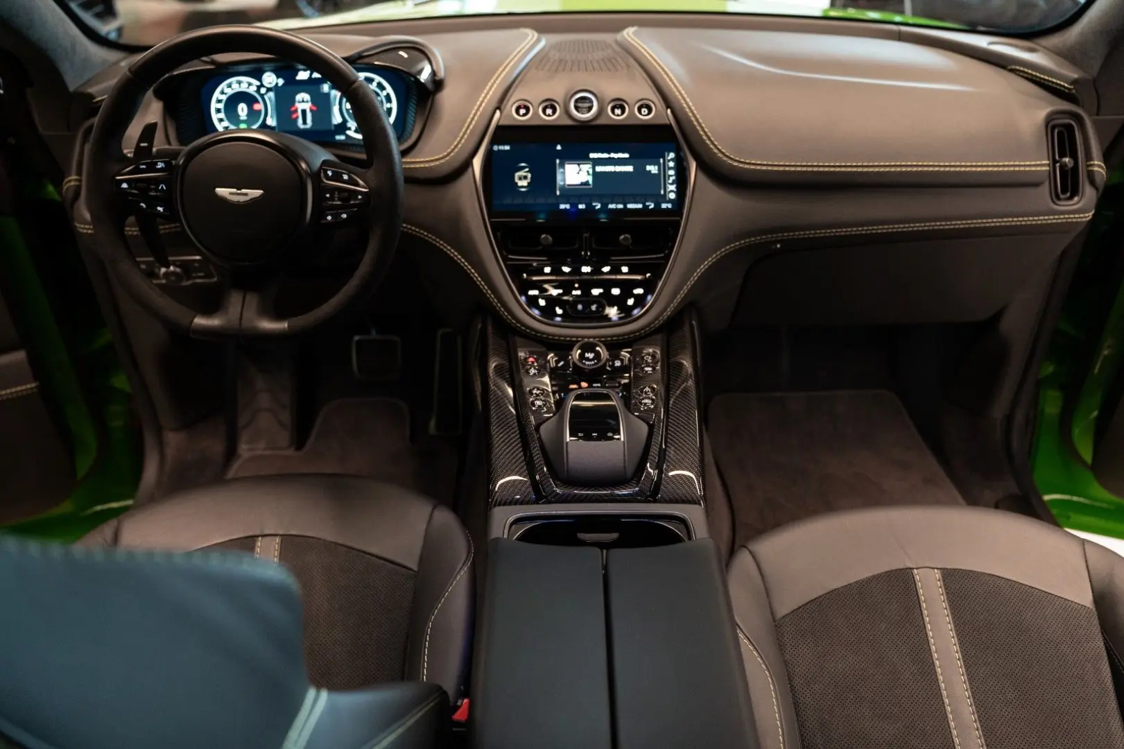 DBX 4.0 V8 DBX707  Carbon PPF