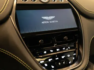 DBX 4.0 V8 DBX707  Carbon PPF