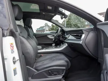 Q8 60 TFSIe Q 2x S LINE BLACK LM22 PANO MEMORY H