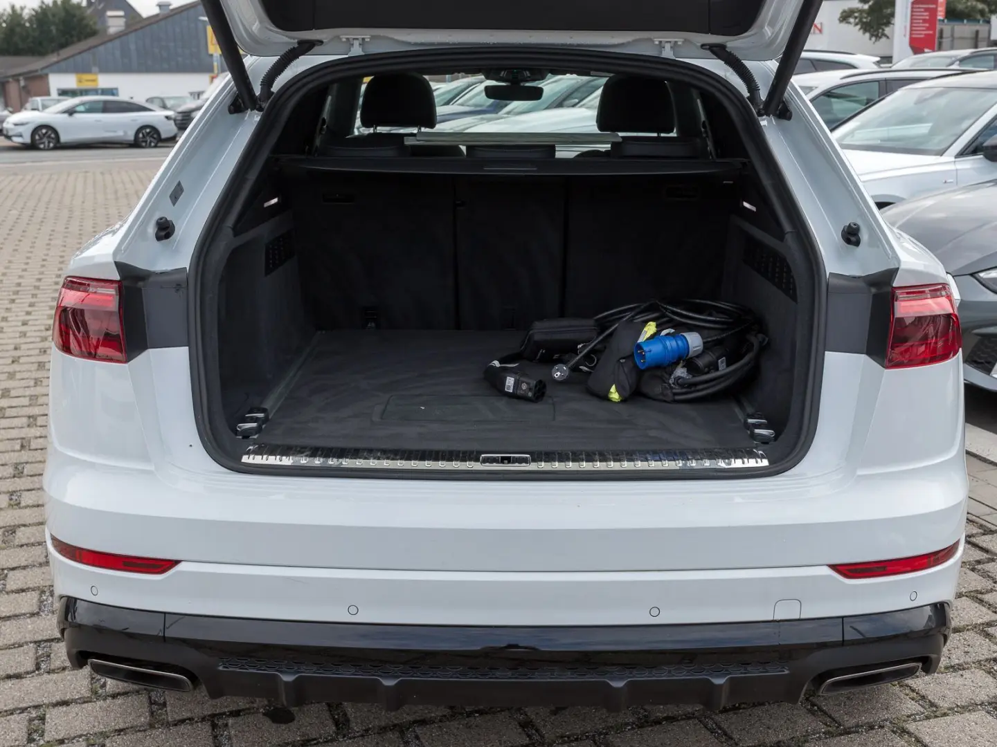 Q8 60 TFSIe Q 2x S LINE BLACK LM22 PANO MEMORY H