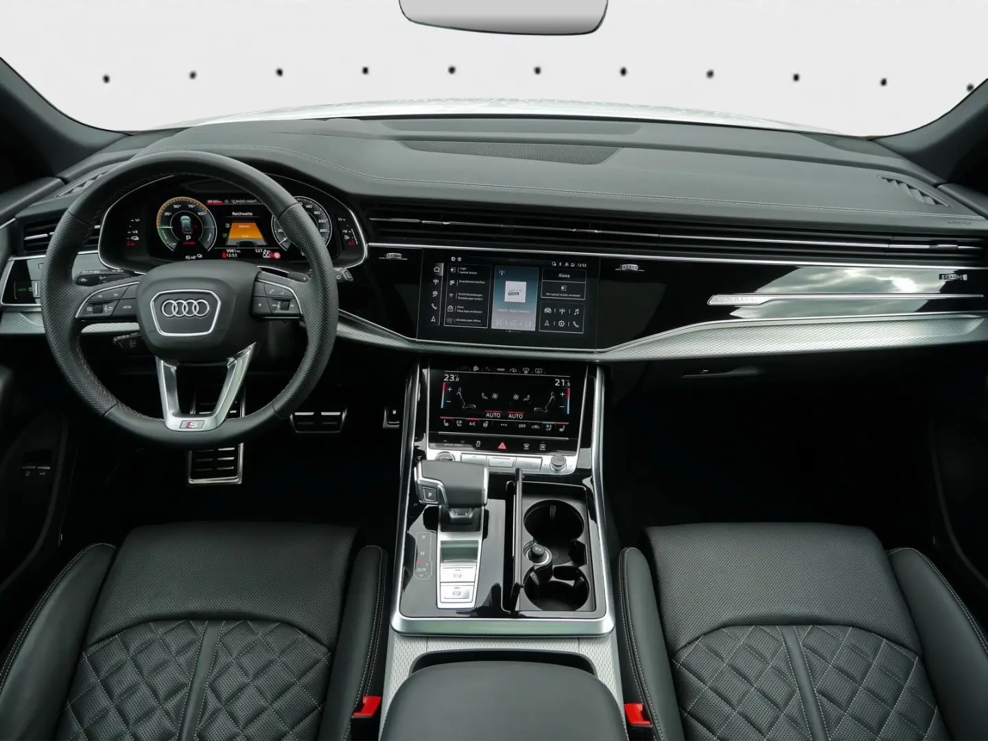 Q8 60 TFSIe quattro S line AHK Air Pano 360  HuD