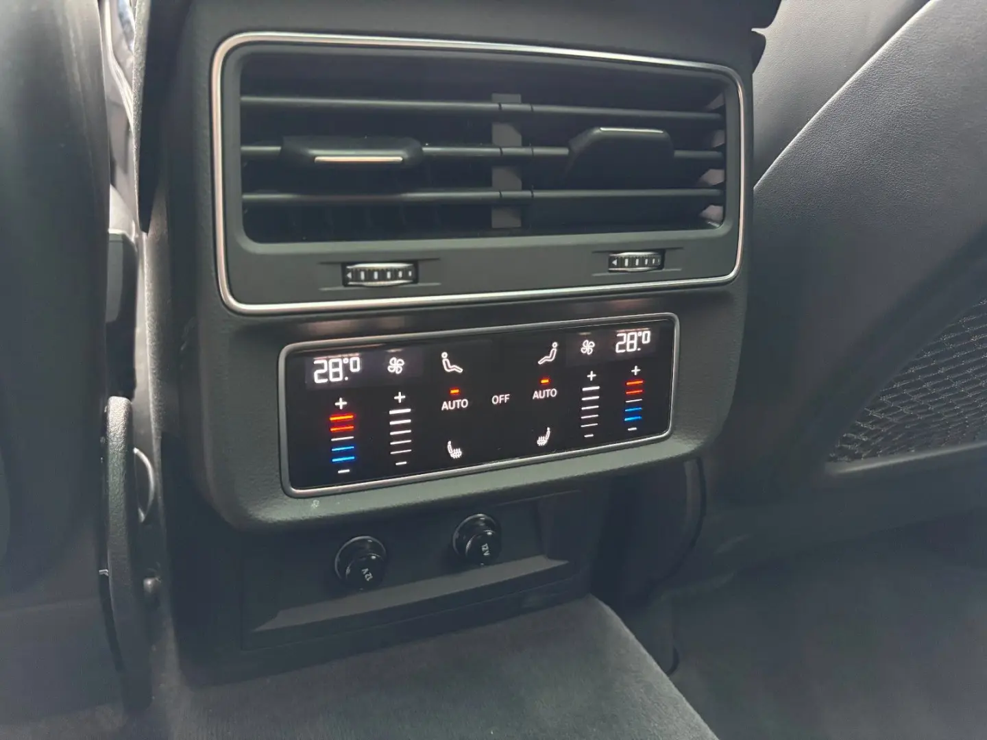 RSQ8 Dynamik  Keramik B&O Pano Soft-Close AHK 23