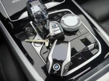 X5 M50ix Edition Black 3xTV 2xAchs Bowers Carbon