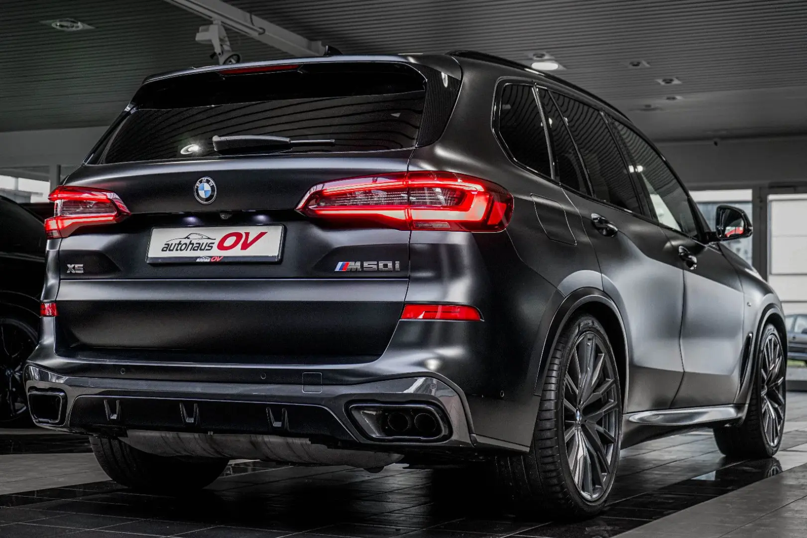 X5 M50ix Edition Black 3xTV 2xAchs Bowers Carbon