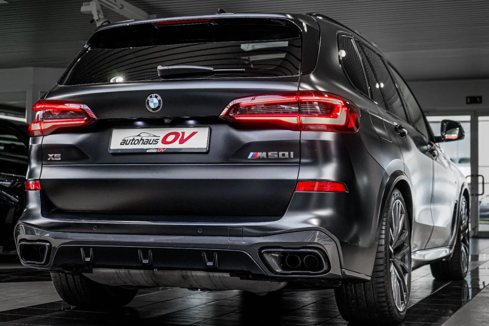X5 M50ix Edition Black 3xTV 2xAchs Bowers Carbon