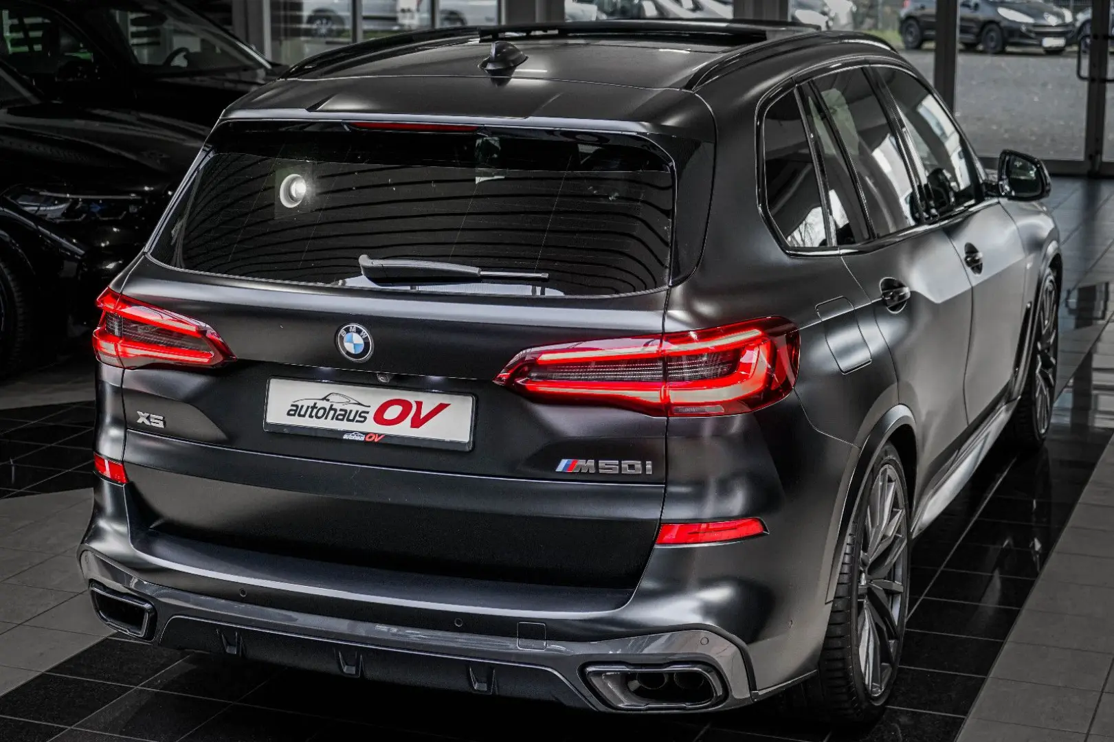 X5 M50ix Edition Black 3xTV 2xAchs Bowers Carbon