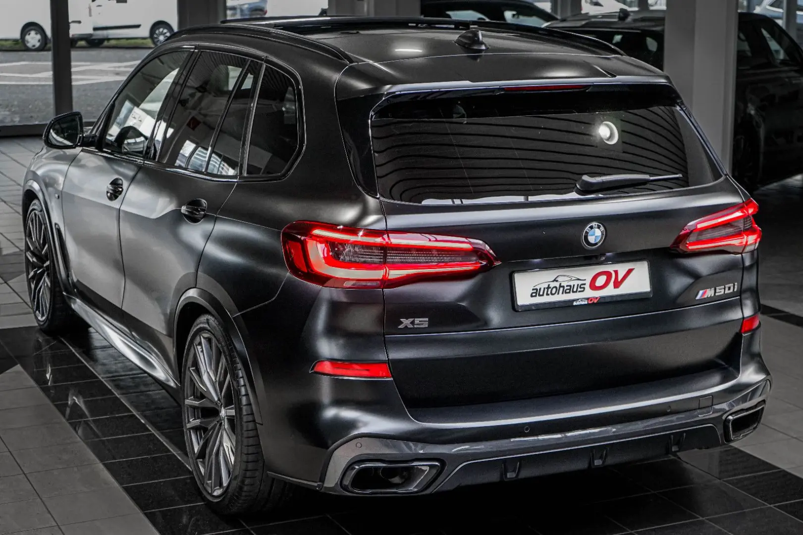 X5 M50ix Edition Black 3xTV 2xAchs Bowers Carbon