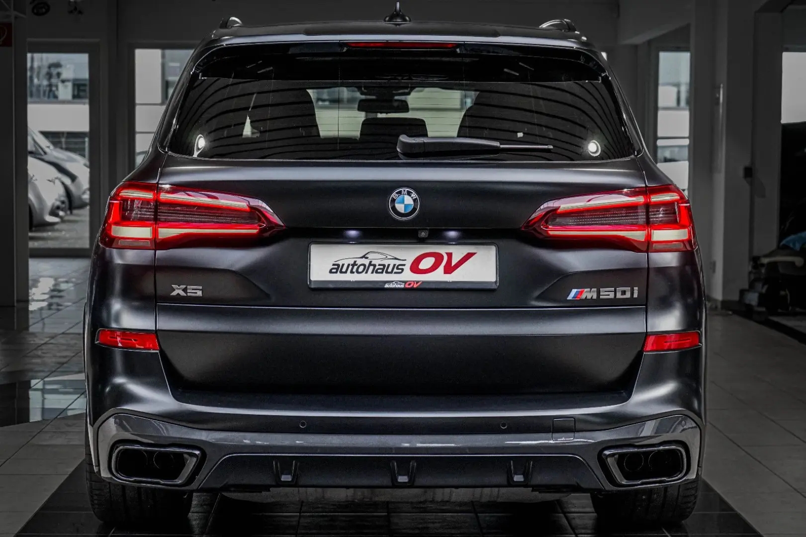 X5 M50ix Edition Black 3xTV 2xAchs Bowers Carbon