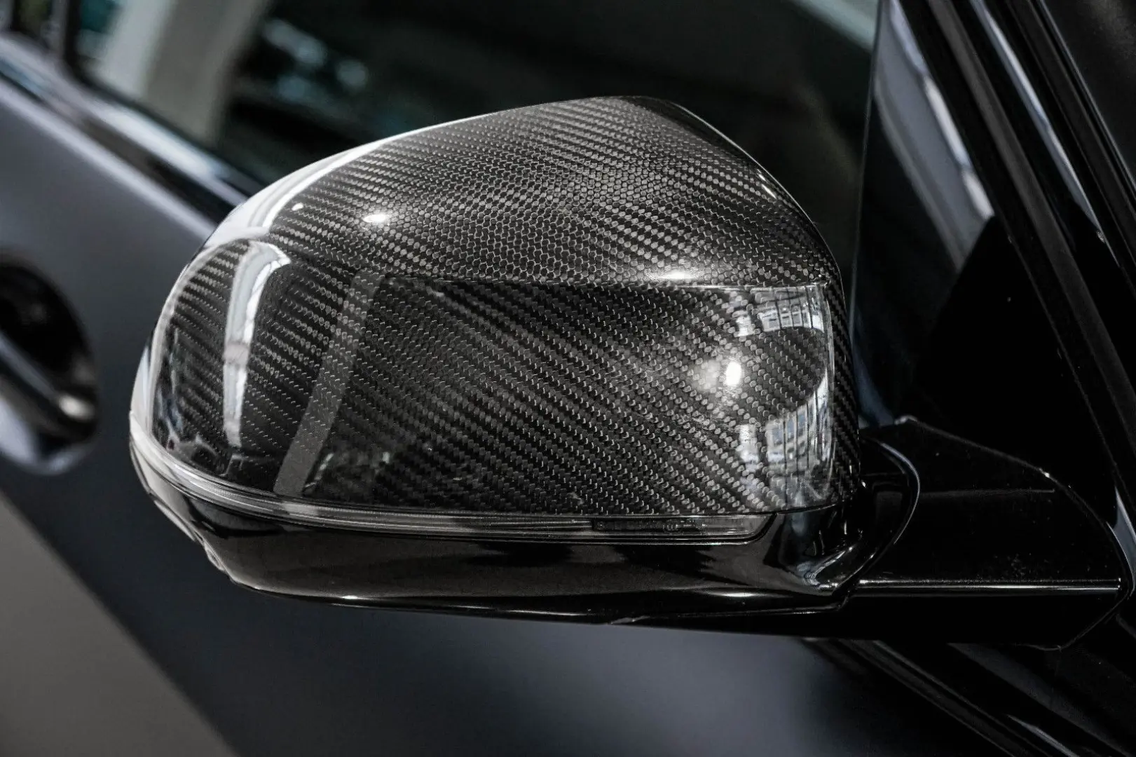 X5 M50ix Edition Black 3xTV 2xAchs Bowers Carbon