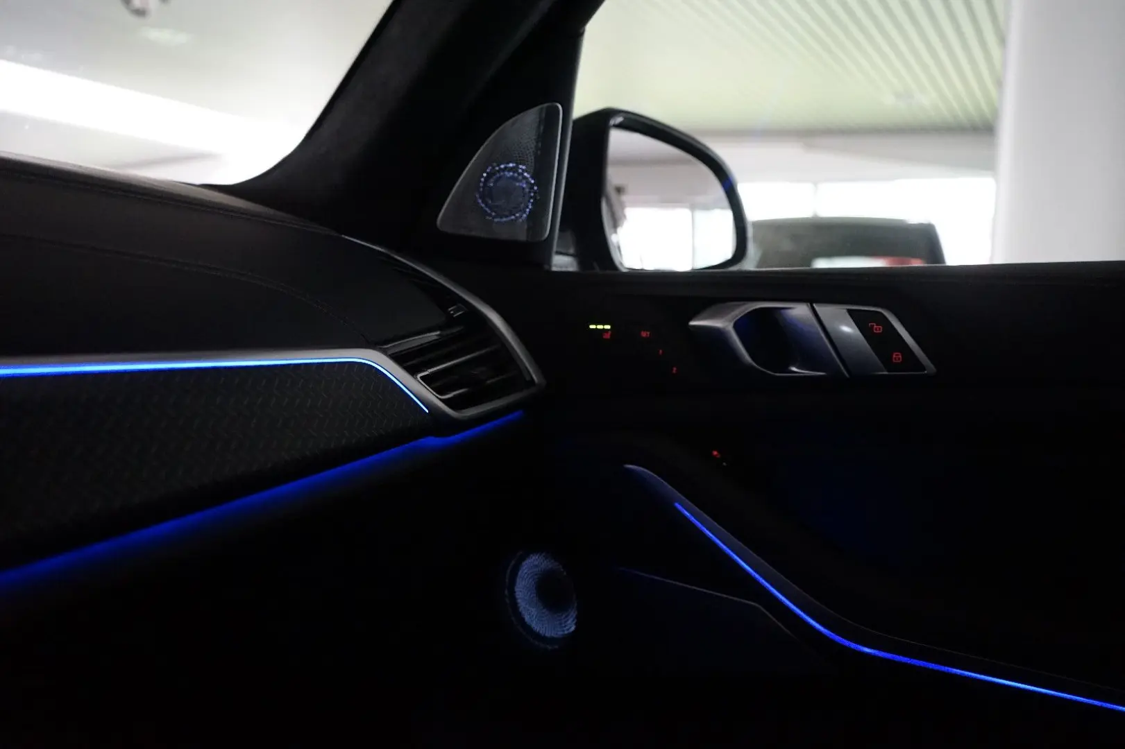 X5 M50ix Edition Black 3xTV 2xAchs Bowers Carbon