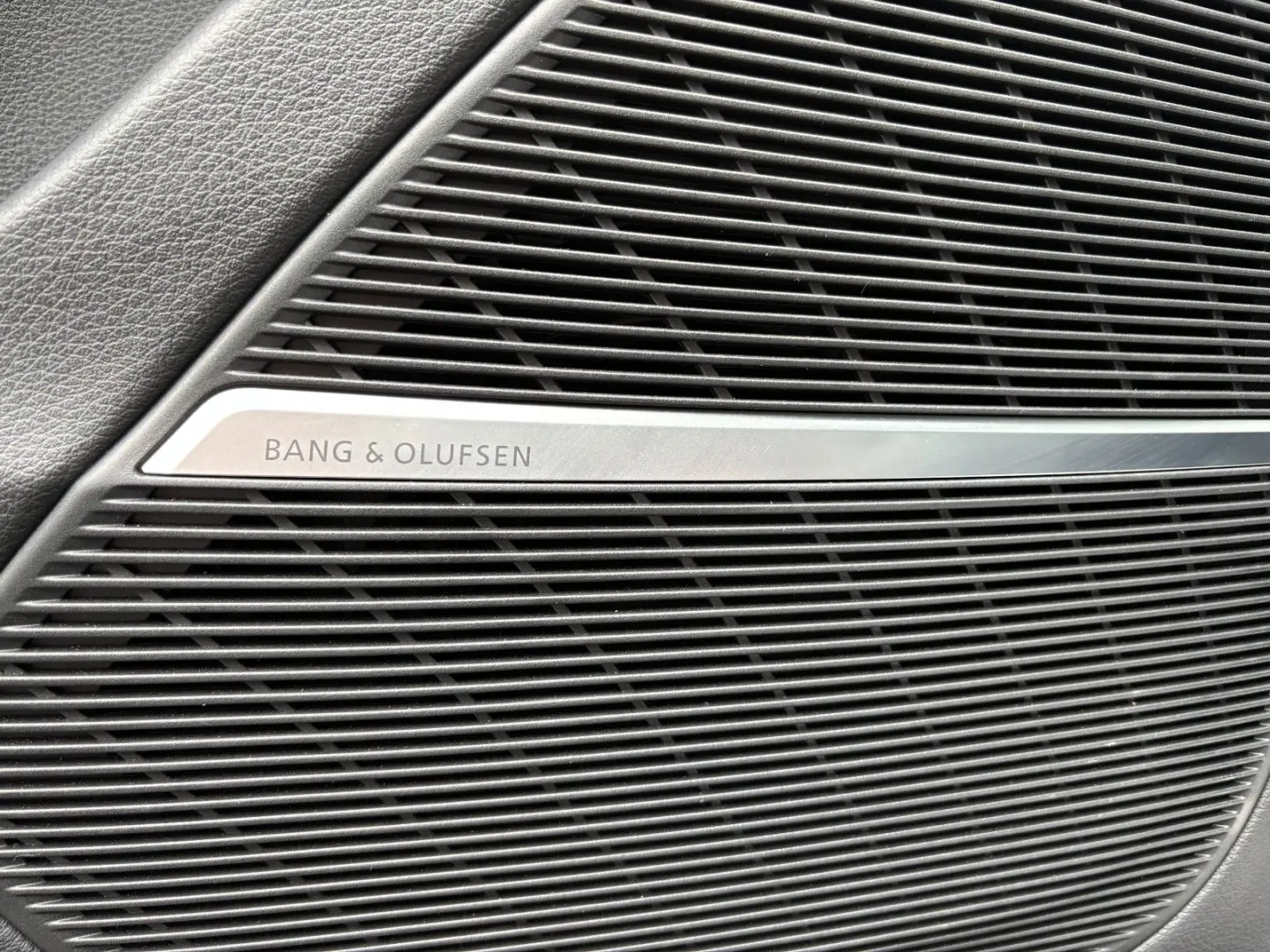 RSQ8 Dynamik  Keramik B&O Pano Soft-Close AHK 23