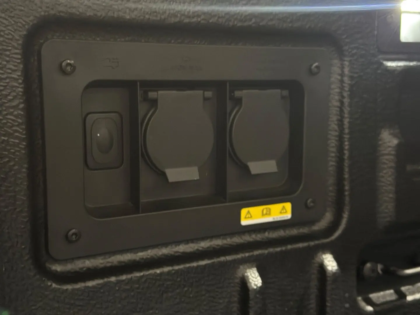 Ford Ranger Raptor e-4WD  Virtual B&O ACC