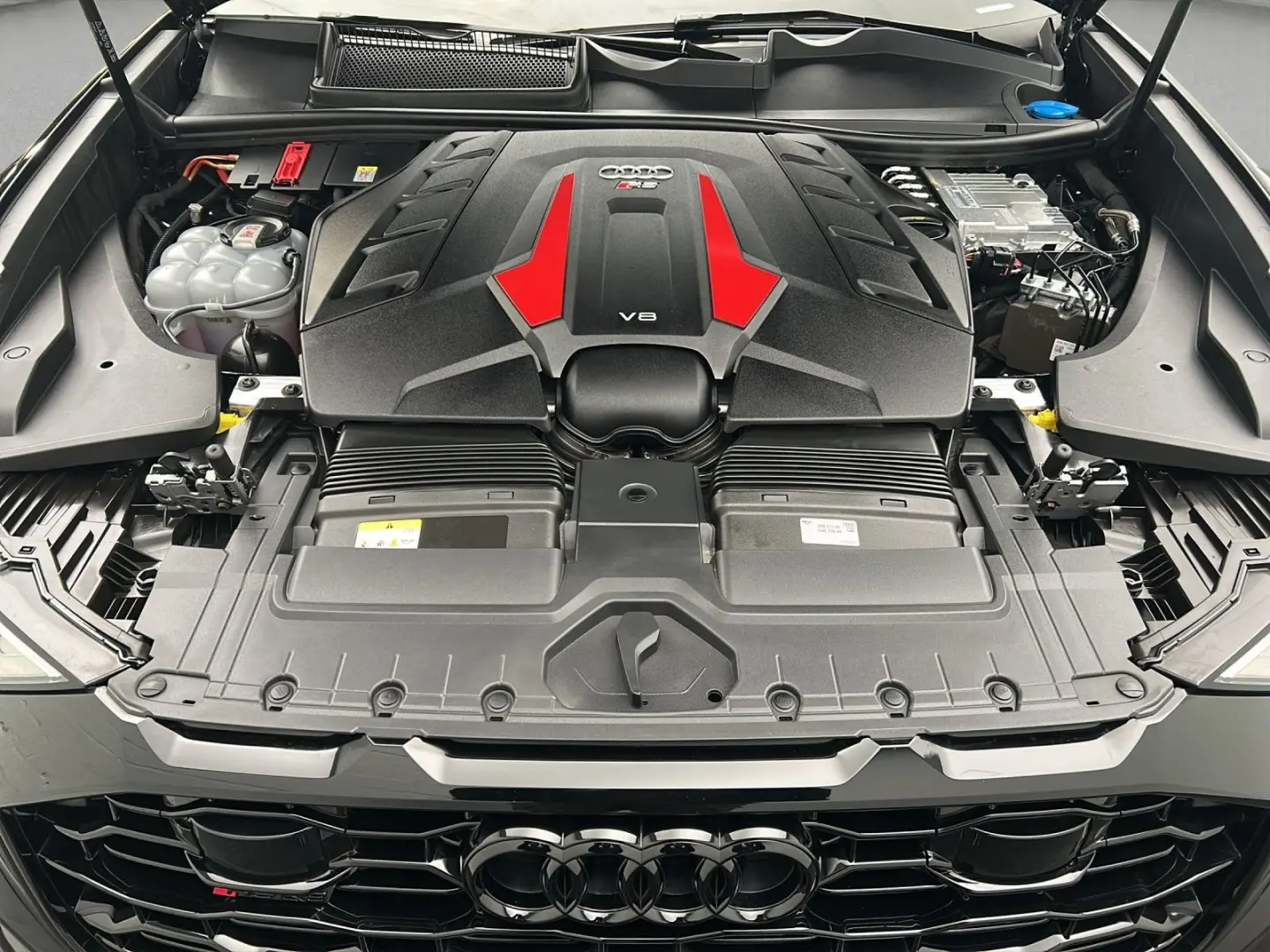 RS Q8 Keramik 305 km h B&O HUD Pano Standh Matri