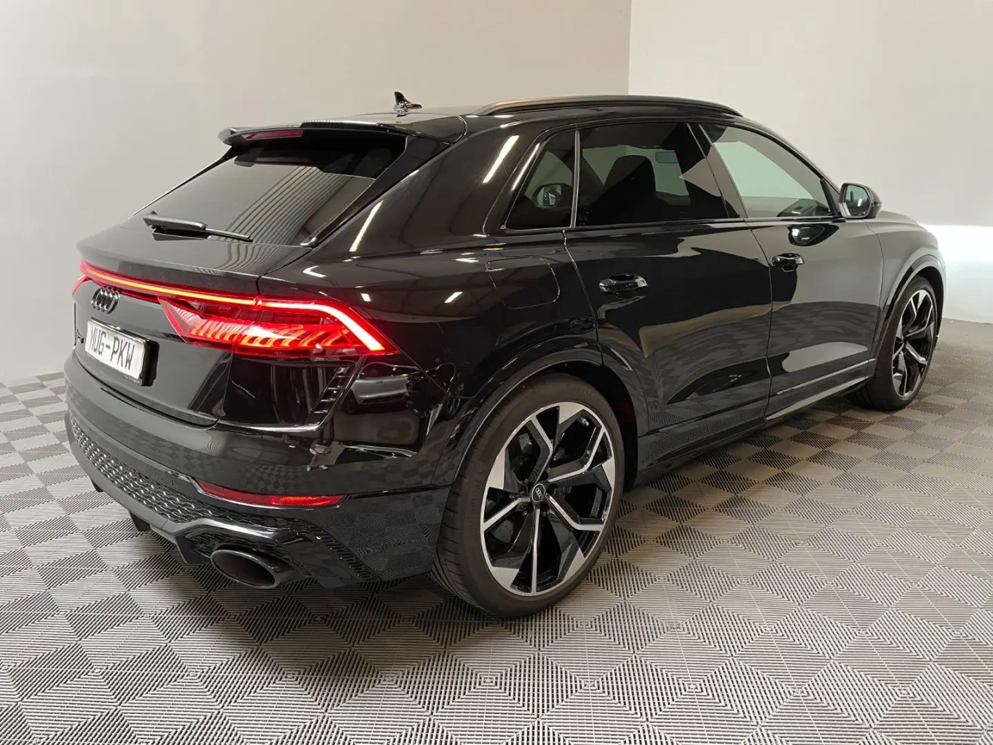 RSQ8 4.0 TFSI quattro  Pano-Matrix-Keramik