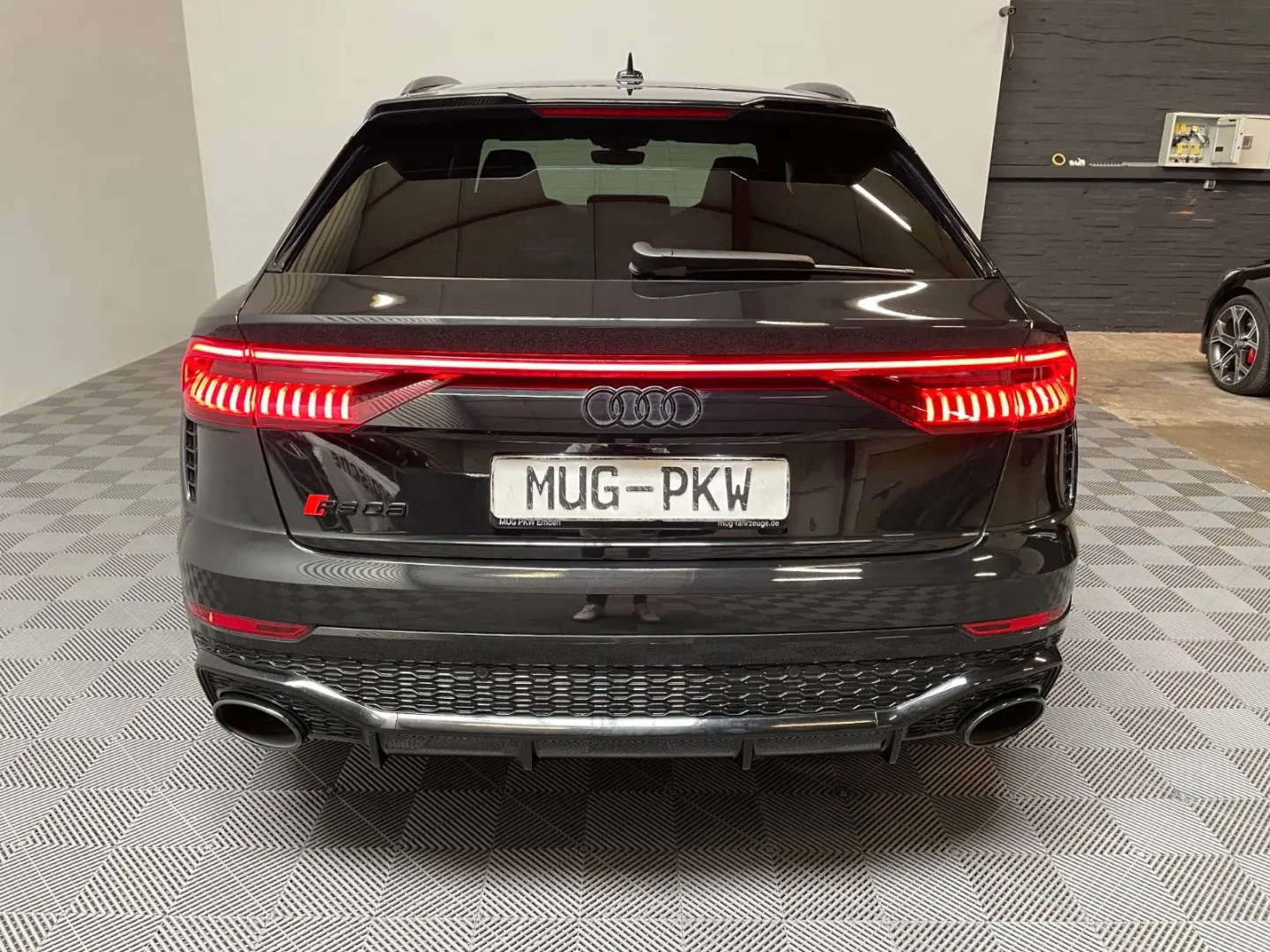 RSQ8 4.0 TFSI quattro  Pano-Matrix-Keramik