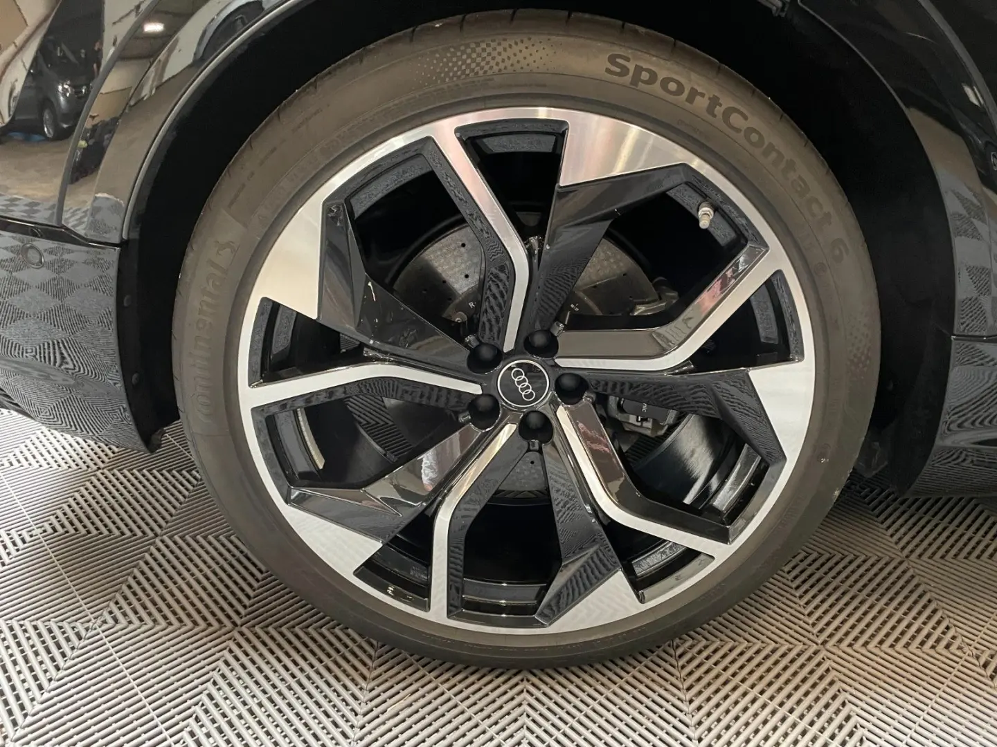 RSQ8 4.0 TFSI quattro  Pano-Matrix-Keramik