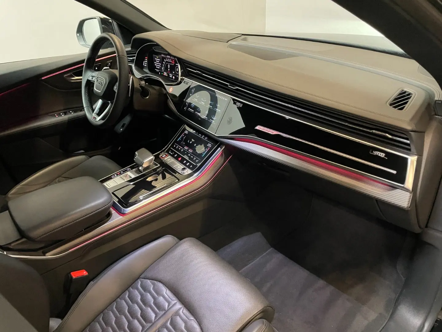 RSQ8 4.0 TFSI quattro  Pano-Matrix-Keramik