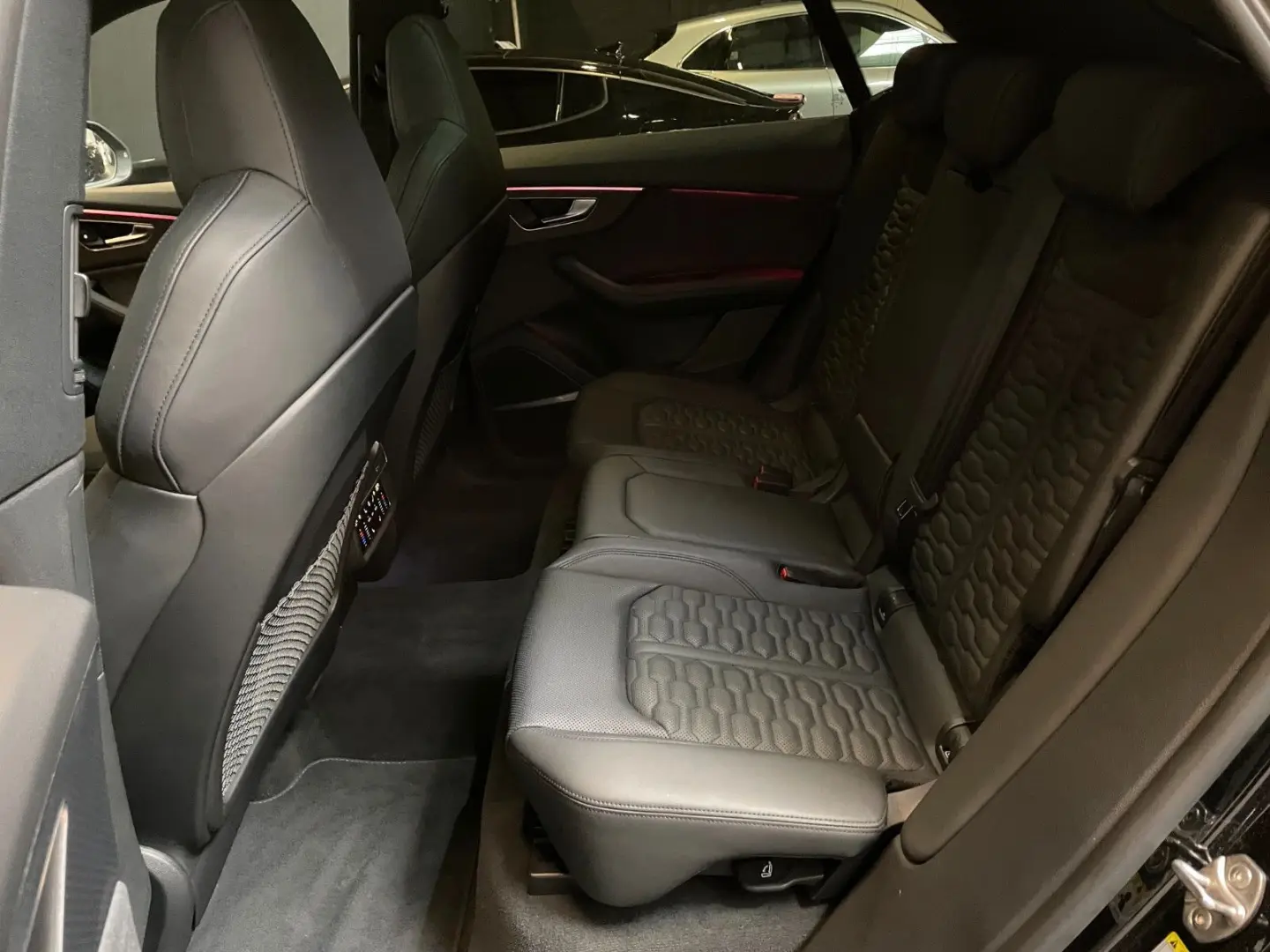 RSQ8 4.0 TFSI quattro  Pano-Matrix-Keramik