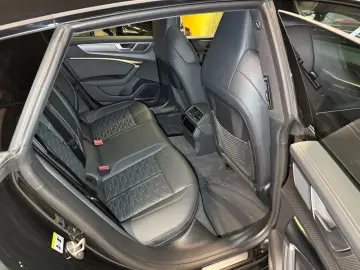 RS7 Sportback 4.0 TFSI quattro~HEAD-UP~PANO~MATR