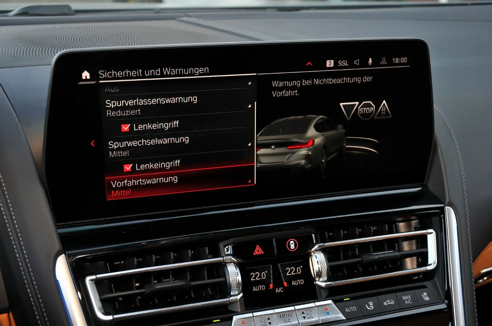 M8 Gran Coupe Competition Individual  B&W Carbon