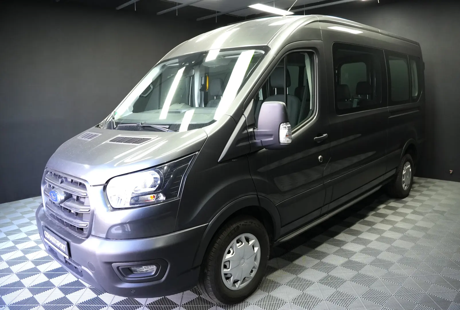 FORD TRANSIT 8 1 L3H2