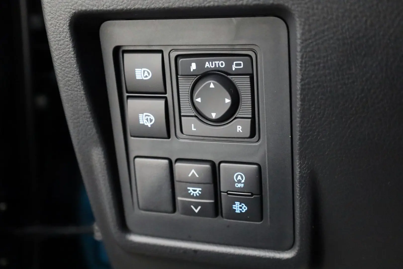 Land Cruiser Executive Aut. LED Kamera ACC AHK