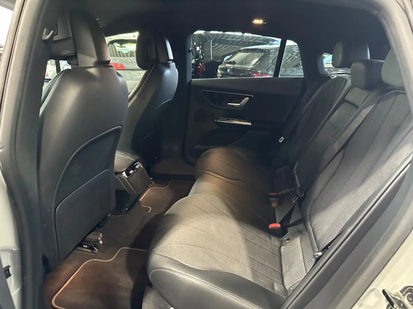 EQE 300 Advanced Navi LED Kamera 8xAlu Burmester