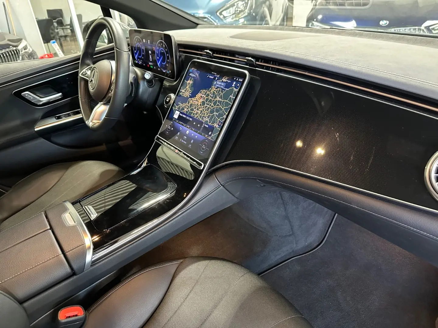 EQE 300 Advanced Navi LED Kamera 8xAlu Burmester