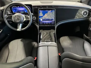 EQE 300 Advanced Navi LED Kamera 8xAlu Burmester