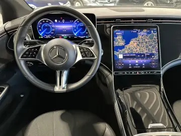 EQE 300 Advanced Navi LED Kamera 8xAlu Burmester