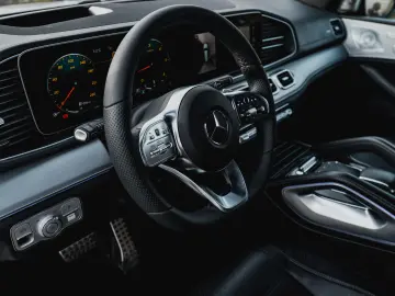 Mercedes-Benz GLS 400