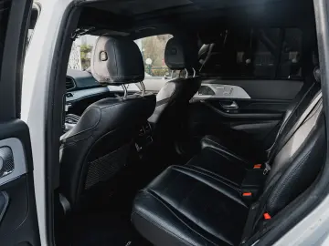 Mercedes-Benz GLS 400