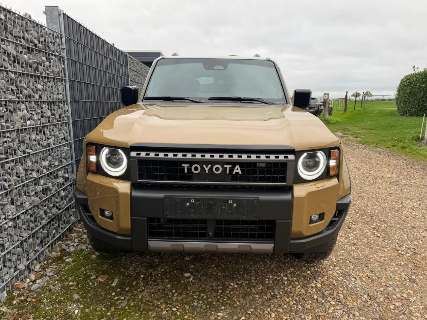 Land Cruiser 2.8 D-4D AT 5-S First Edition Pano