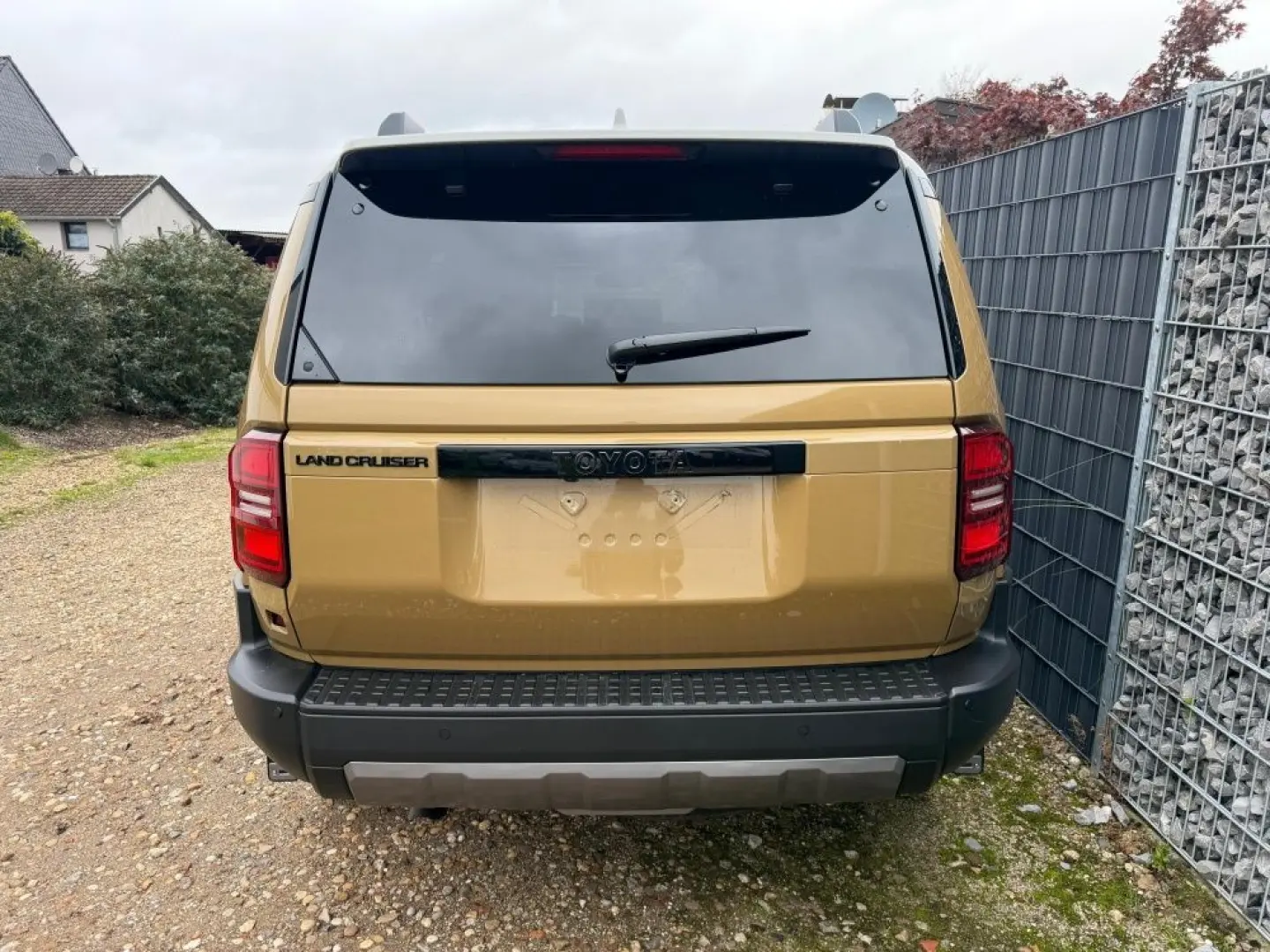 Land Cruiser 2.8 D-4D AT 5-S First Edition Pano